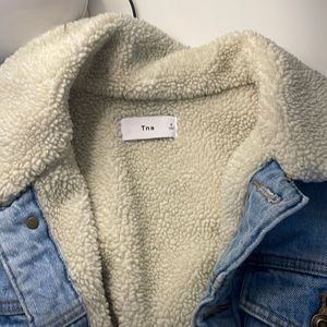TNA by Aritzia Jean jacket fur lined